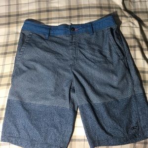 *BRAND NEW* O’neill swim trunks, waist size 32M